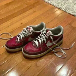 Burgundy Nike Air Force One size 6 1/2